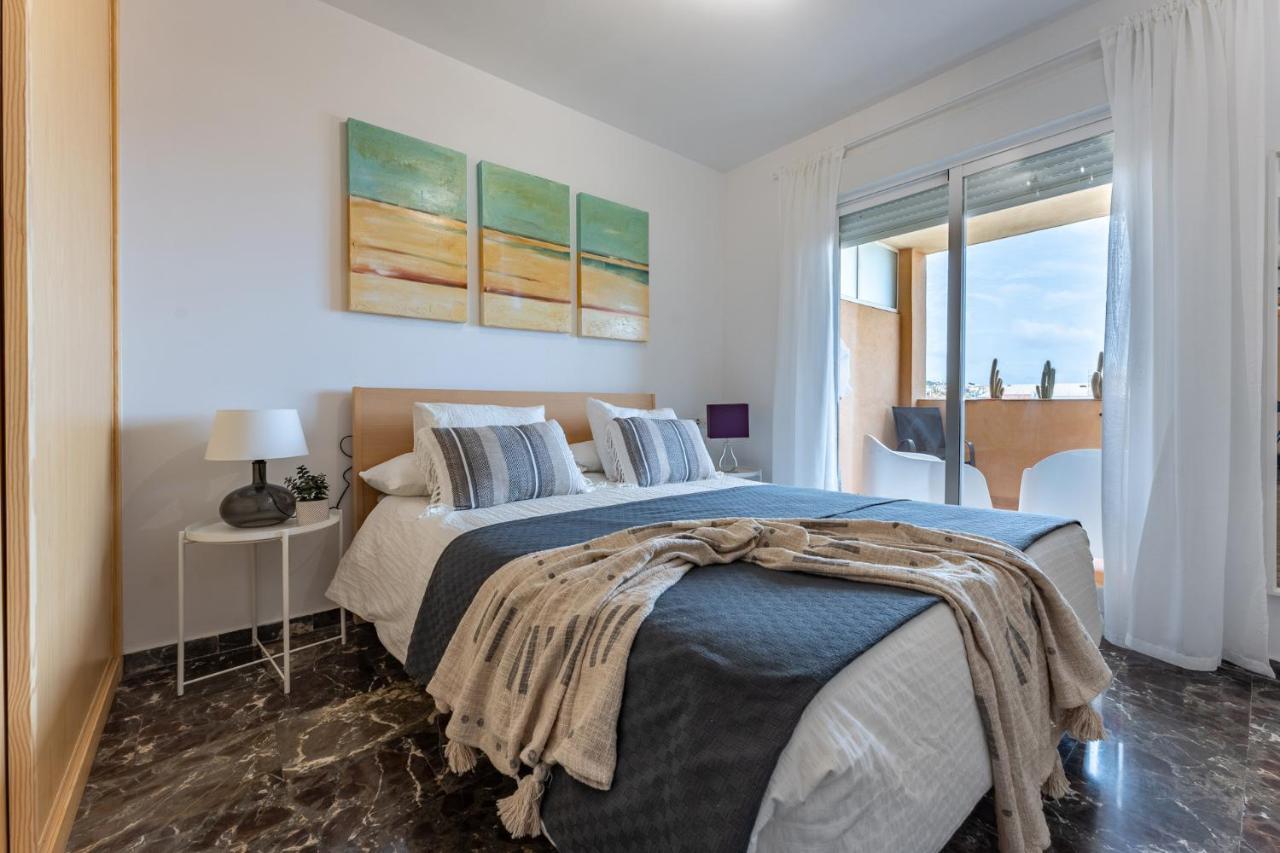 פואנגירולה Malagasuite Blue Sea & Pool מראה חיצוני תמונה